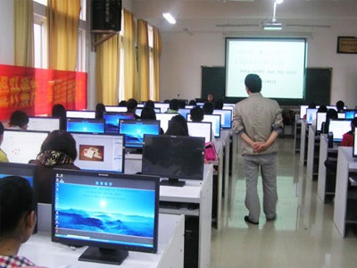 練車(chē)時(shí)什么態(tài)度，考試時(shí)什么運(yùn)氣！